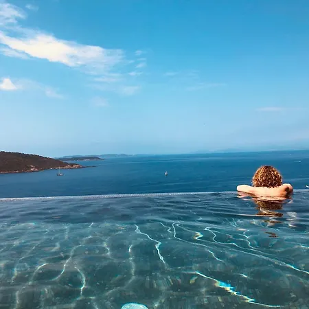 Heliade -ile Du Levant Gæstehus